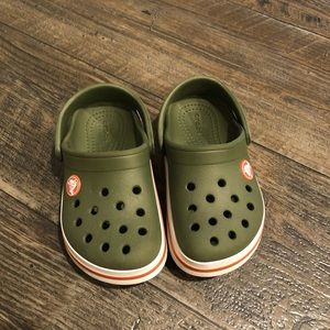 toddler size 8 crocs